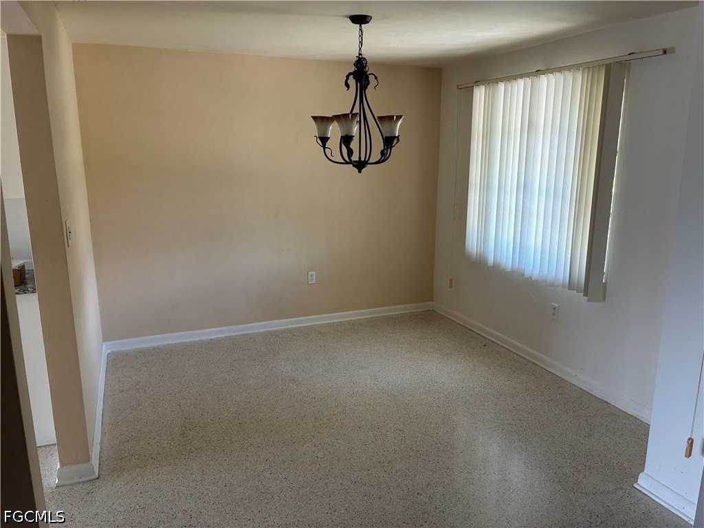 3709 Se 17th Pl - Photo 6 of 16