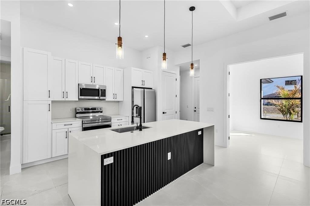 1117 Ne 14th Ter - Photo 5 of 17