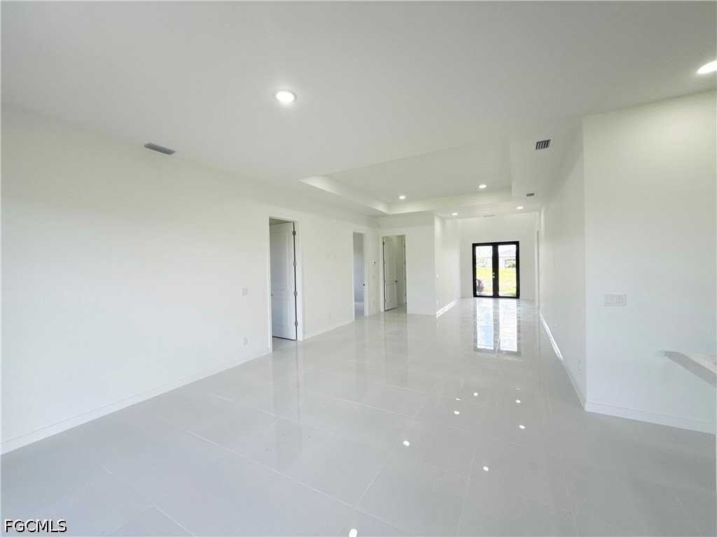 4229 Nw 32nd St - Photo 6 of 44