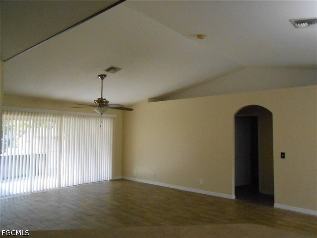 1221 Belair St E - Photo 7 of 20