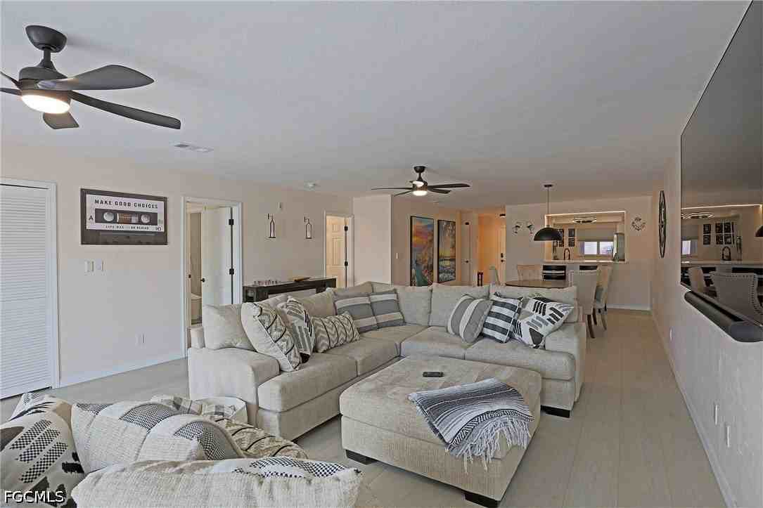 11921 Seabreeze Cove Ln #208 - Photo 4 of 20