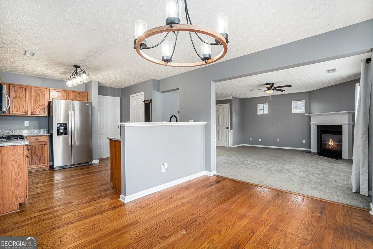 74 Slate Dr - Photo 4 of 27