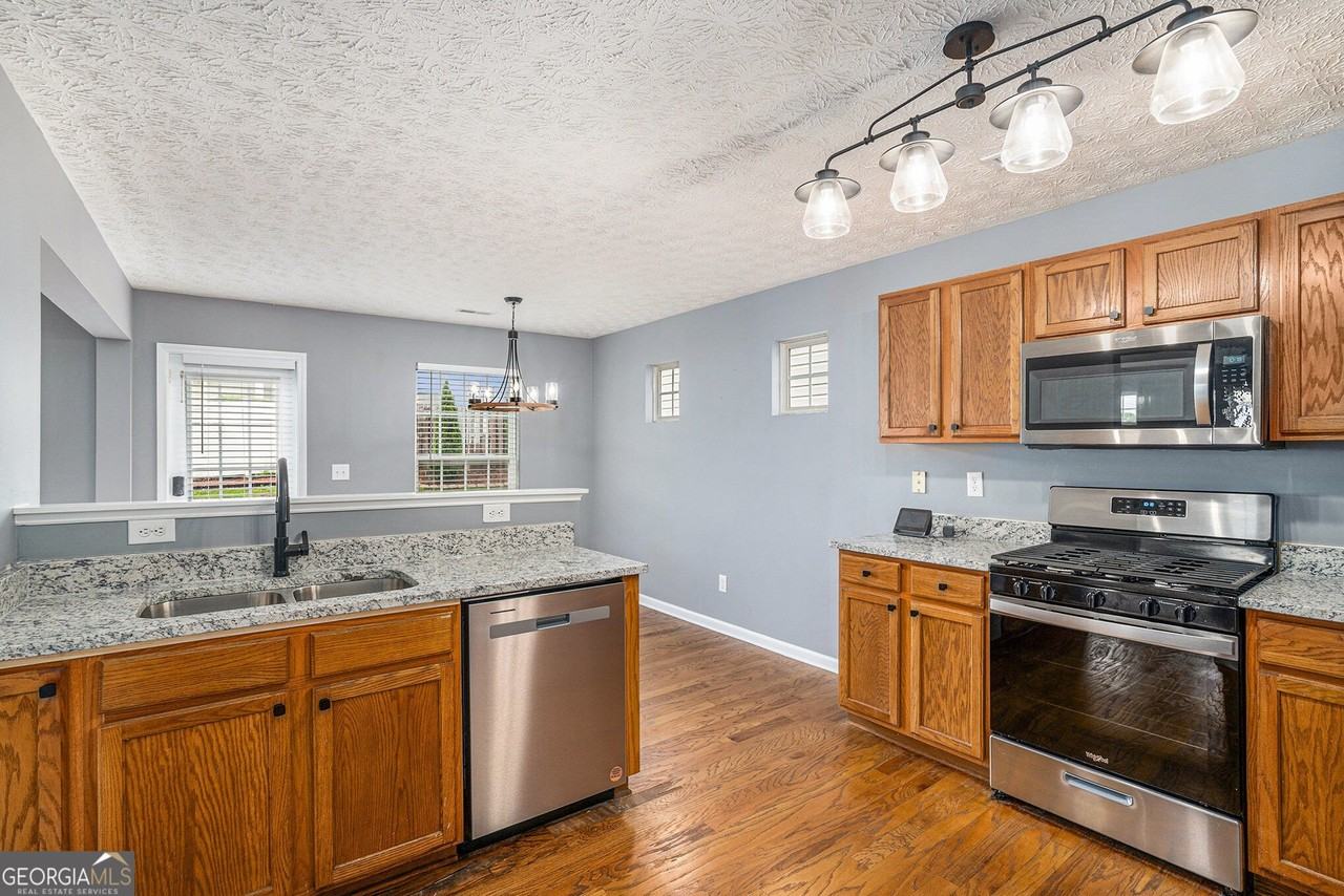 74 Slate Dr - Photo 6 of 27