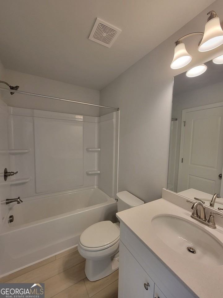 3203 Bateman Dr Sw - Photo 3 of 12