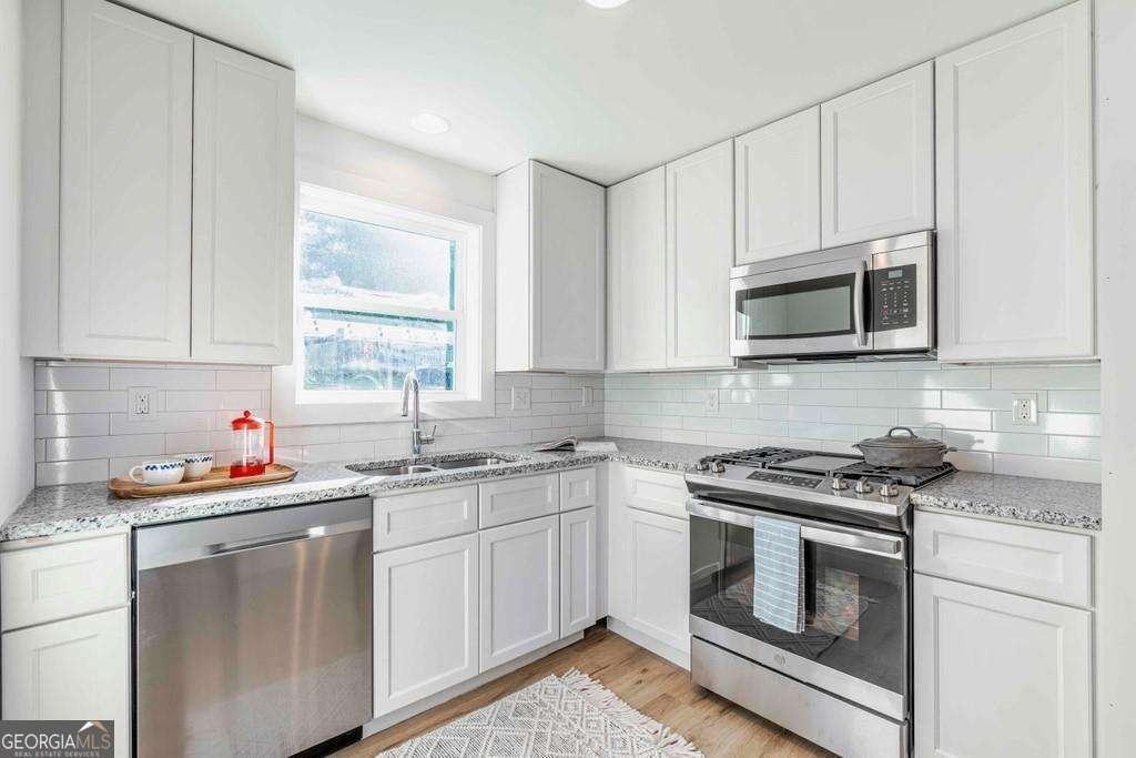 1015 Greenwood Ave Ne #6 - Photo 7 of 13