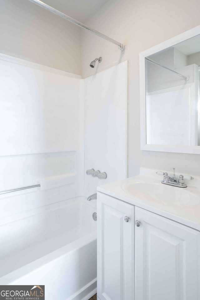 716 Lakeview Ave Ne #5 - Photo 5 of 17