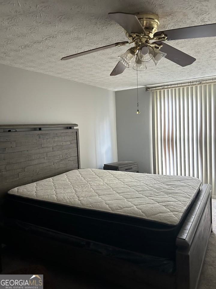 4262 Parkview Ct - Photo 5 of 9