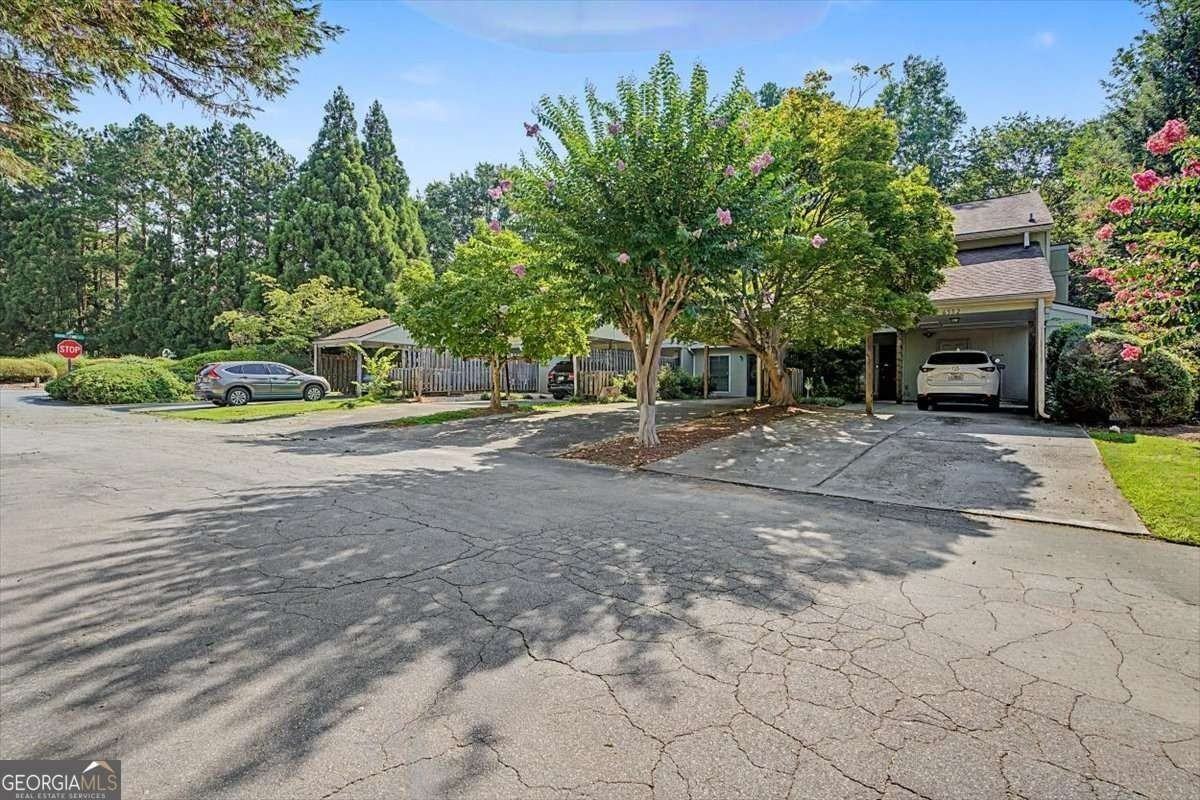 6350 Hawthorne Ter - Photo 3 of 44