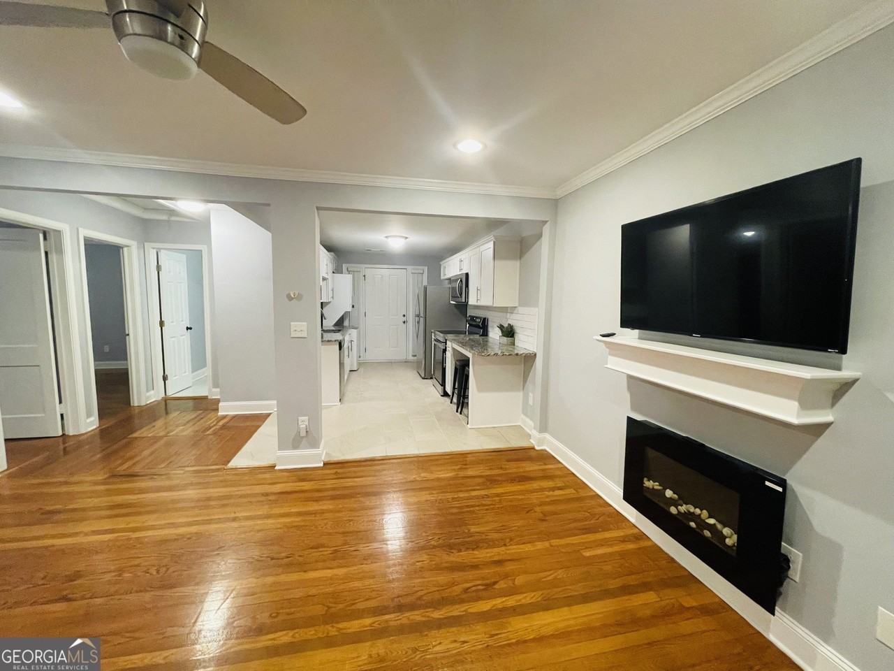 3272 Wheeler St #A - Photo 3 of 18