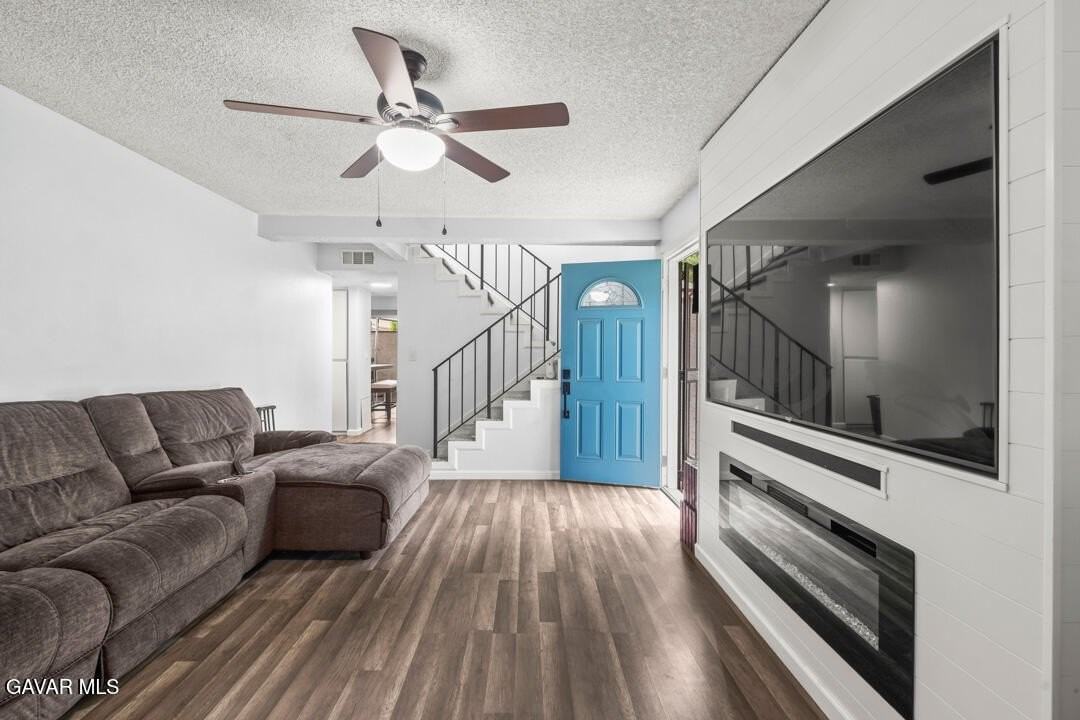 13185 1/2 Bromont Ave - Photo 3 of 24