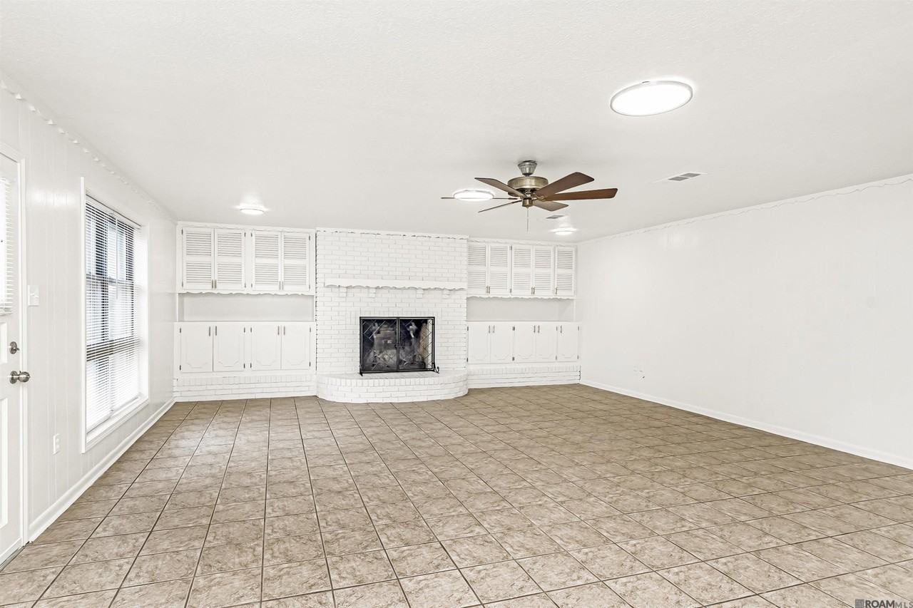 11444 Saint Lawrence Dr - Photo 3 of 29