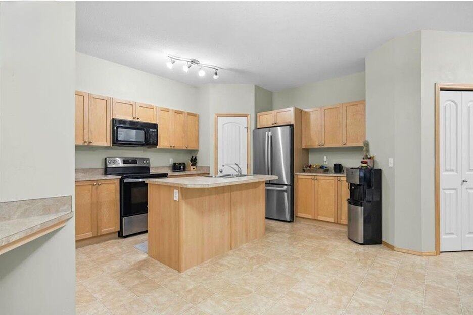 151 Panatella Landng Nw - Photo 2 of 14