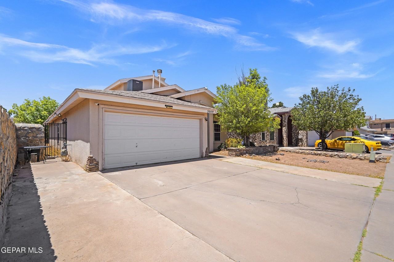 5009 Cedar Sands Ln - Photo 2 of 30