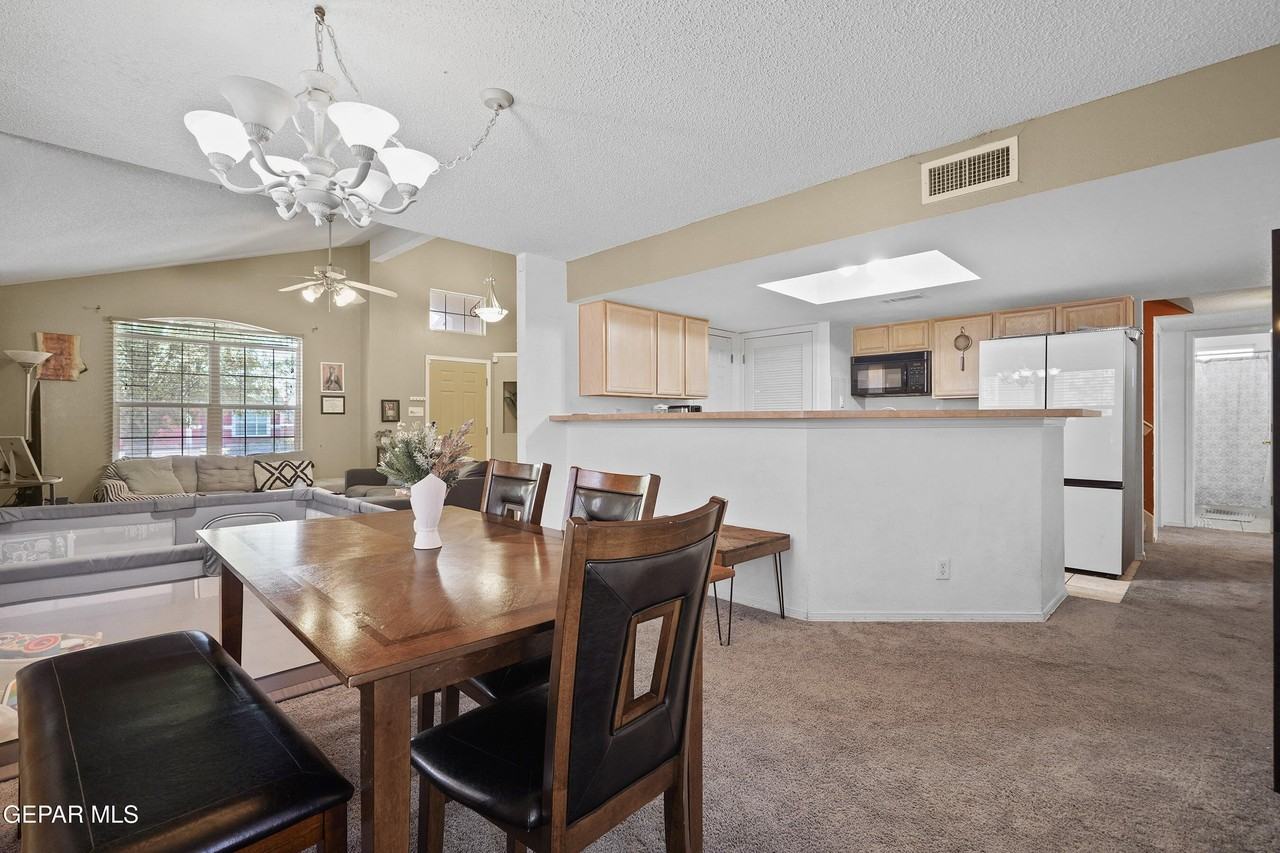 5009 Cedar Sands Ln - Photo 6 of 30