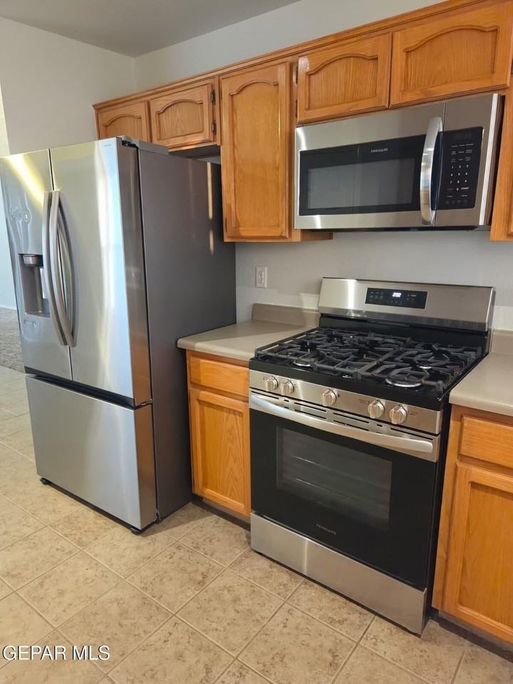 2988 Tierra Cortez Ave #A - Photo 4 of 25