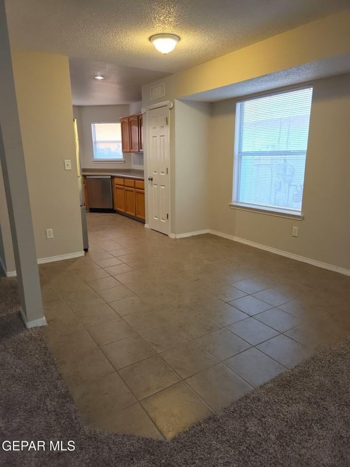 2988 Tierra Cortez Ave #A - Photo 6 of 25