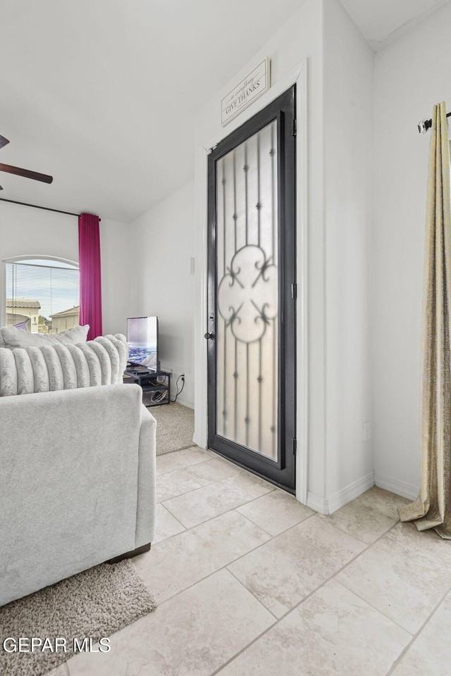 13760 Blackburn Ave - Photo 4 of 27