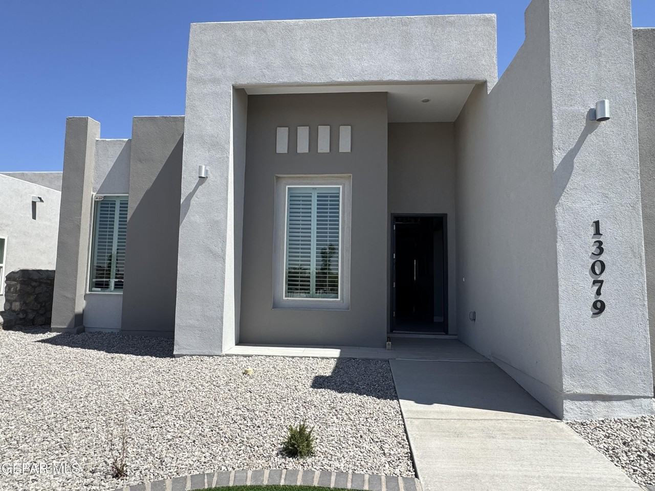 13079 Emerald Hills Ave - Photo 2 of 35
