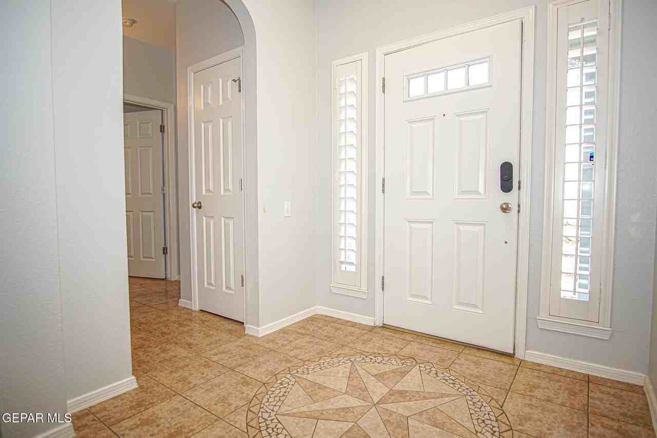 5902 Redstone Mesa Ct - Photo 3 of 25