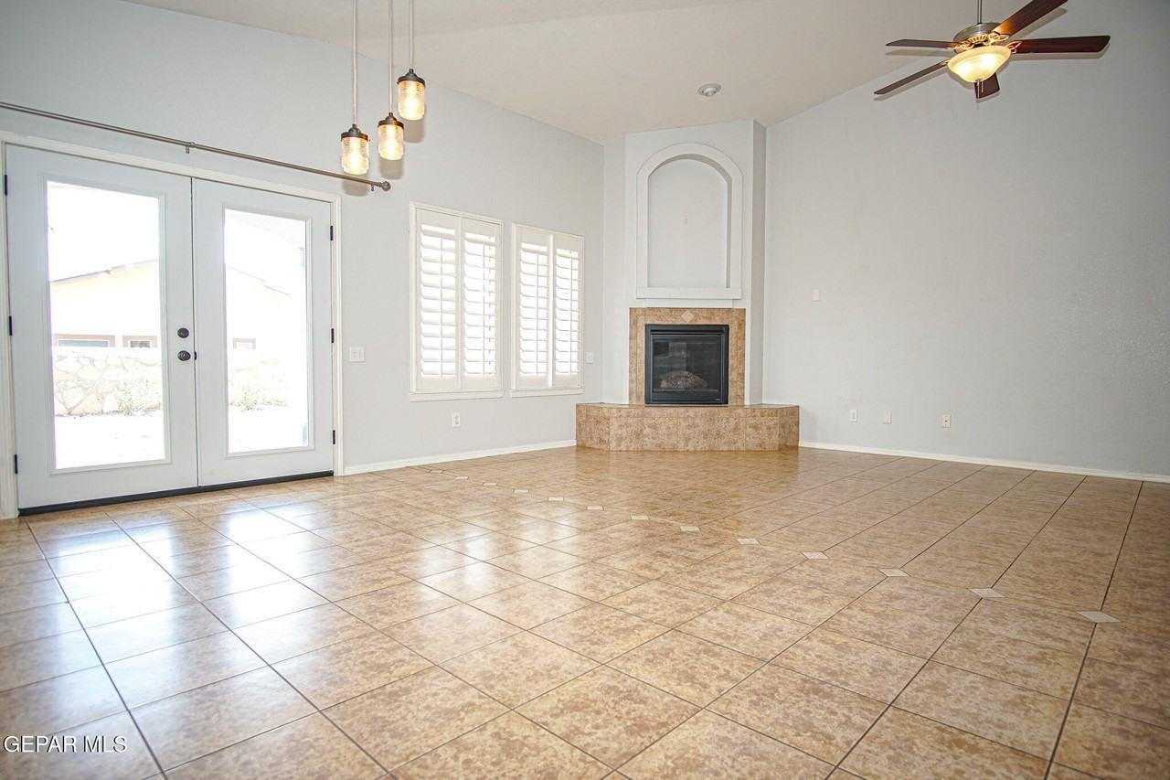 5902 Redstone Mesa Ct - Photo 5 of 25