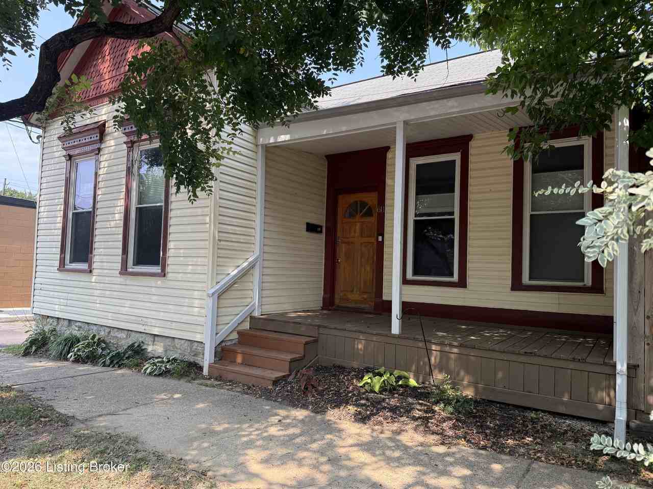 611 Cooper St - Photo 2 of 18