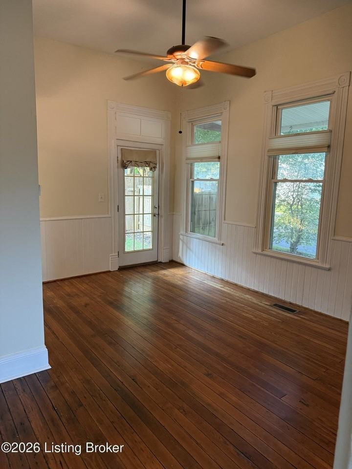 611 Cooper St - Photo 4 of 18