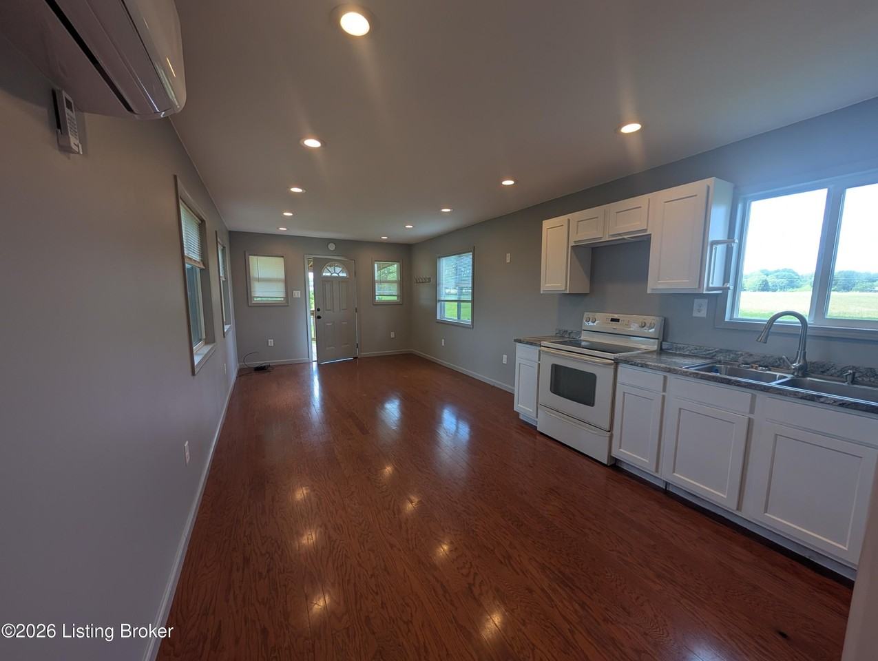 2604 E Buckeye Ln - Photo 5 of 16