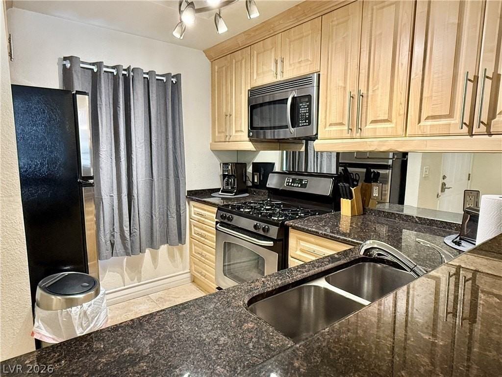230 E Flamingo Rd #210 - Photo 6 of 25