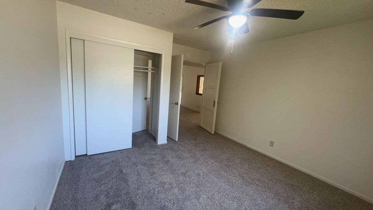 303 Diane Ct - Photo 2 of 15