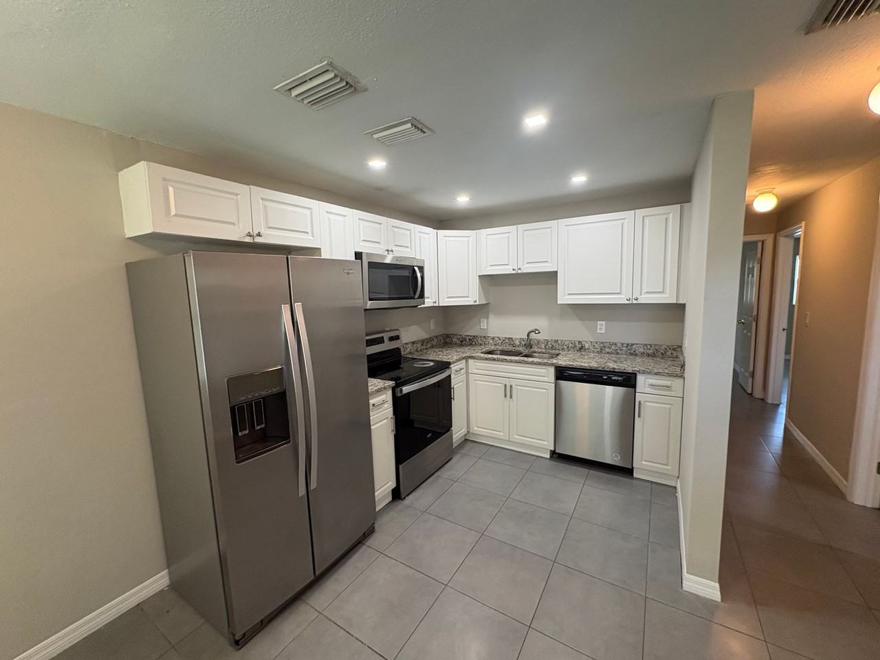 11461 Char Ann Dr - Photo 2 of 12