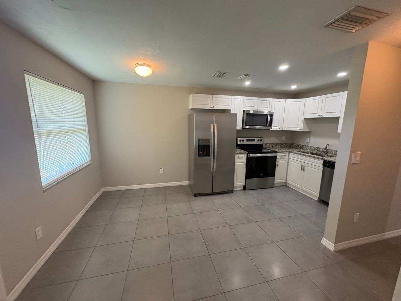 11461 Char Ann Dr - Photo 3 of 12
