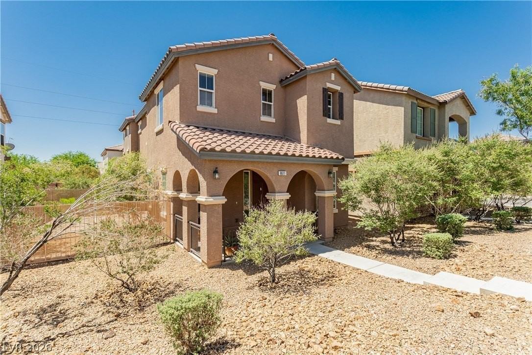 8611 Splendid Leaf Ct - Photo 2 of 43