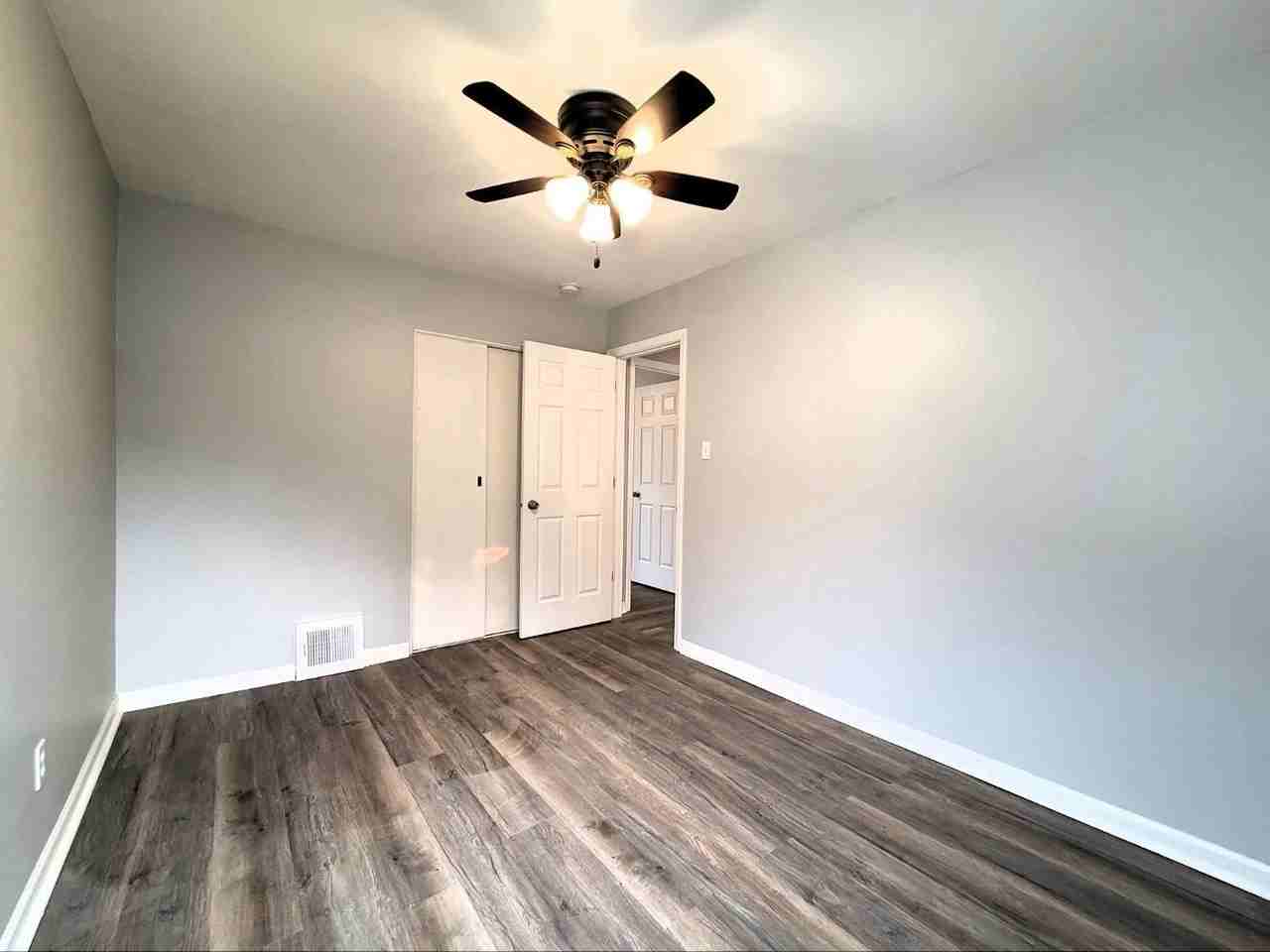 2716 White Oak Ave - Photo 7 of 18
