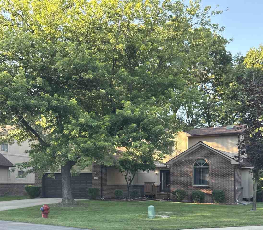 6257 Gatewood - Photo 2 of 36