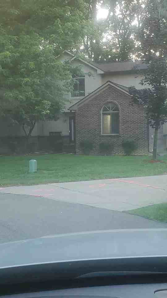 6257 Gatewood - Photo 3 of 36