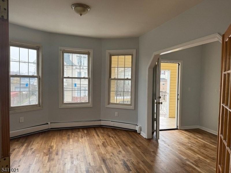 590 Hawthorne Ave #1 - Photo 2 of 13