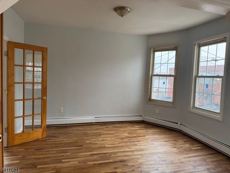 590 Hawthorne Ave #1 - Photo 4 of 13