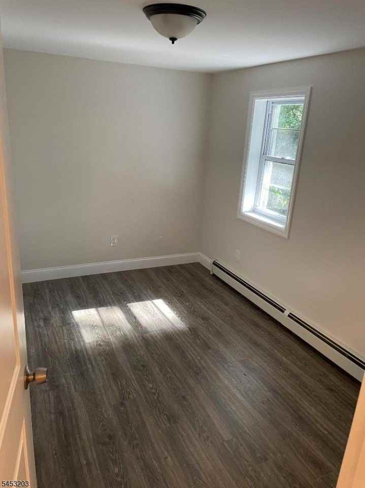 227 William St - Photo 5 of 17