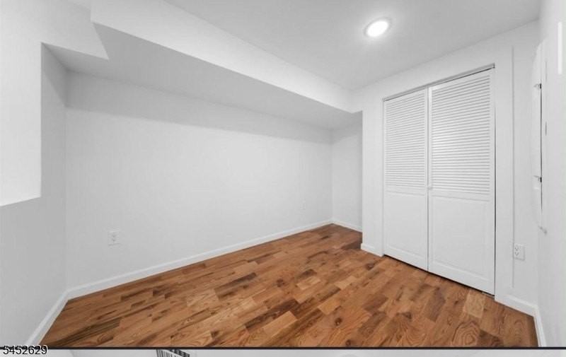 1111 53rd St #B - Photo 3 of 11