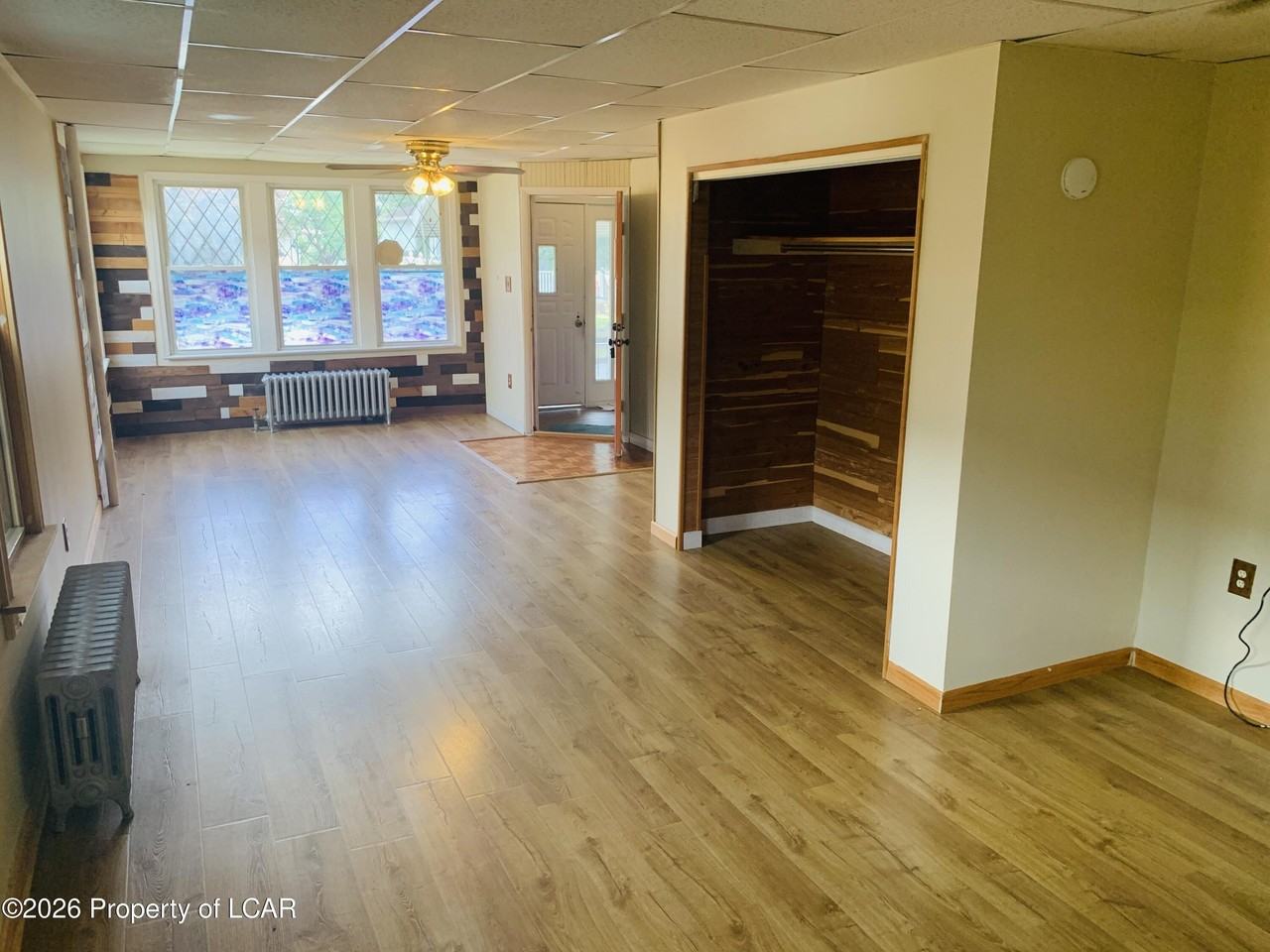 111 Waller St - Photo 2 of 18