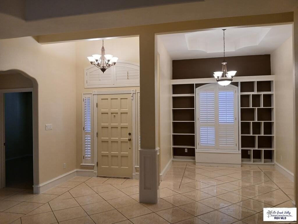 1514 Christians Cir - Photo 5 of 42