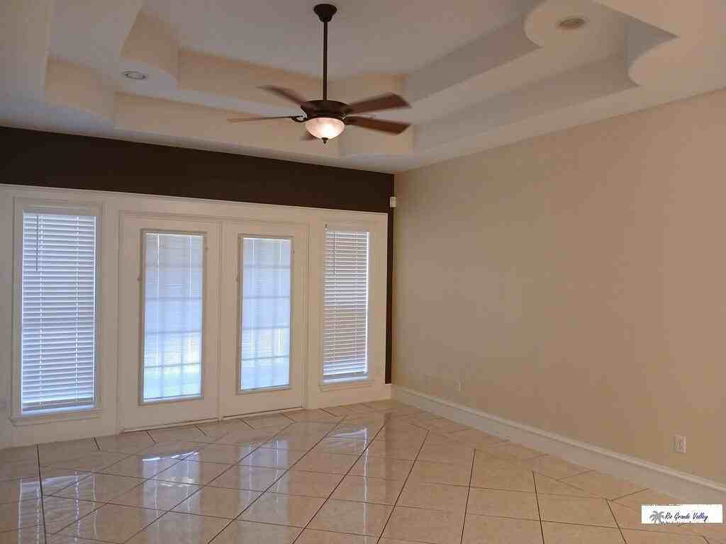 1514 Christians Cir - Photo 6 of 42