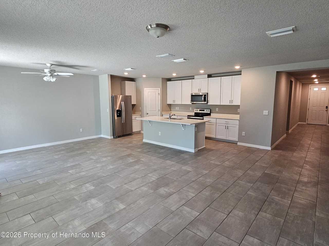 2353 Glenridge Dr - Photo 3 of 31