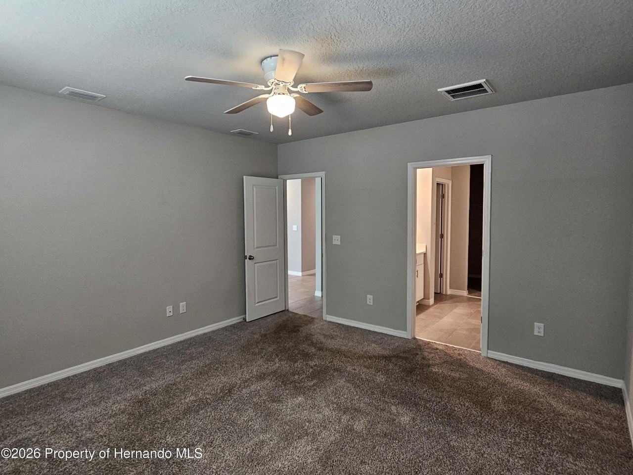 2353 Glenridge Dr - Photo 6 of 31