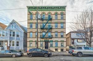 featured image of 80 W 18th St #5
