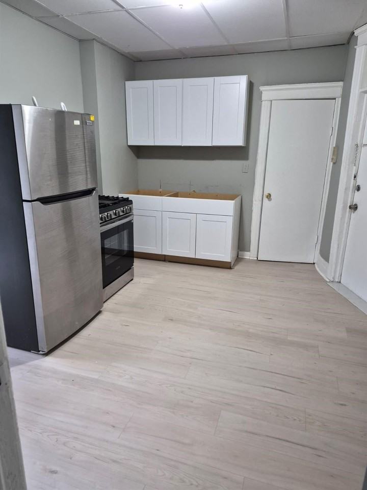 80 W 18th St #5 - Photo 4 of 10