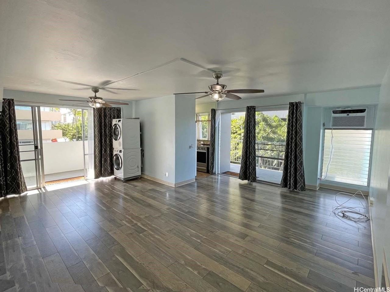 439 Keoniana St #305 - Photo 4 of 15