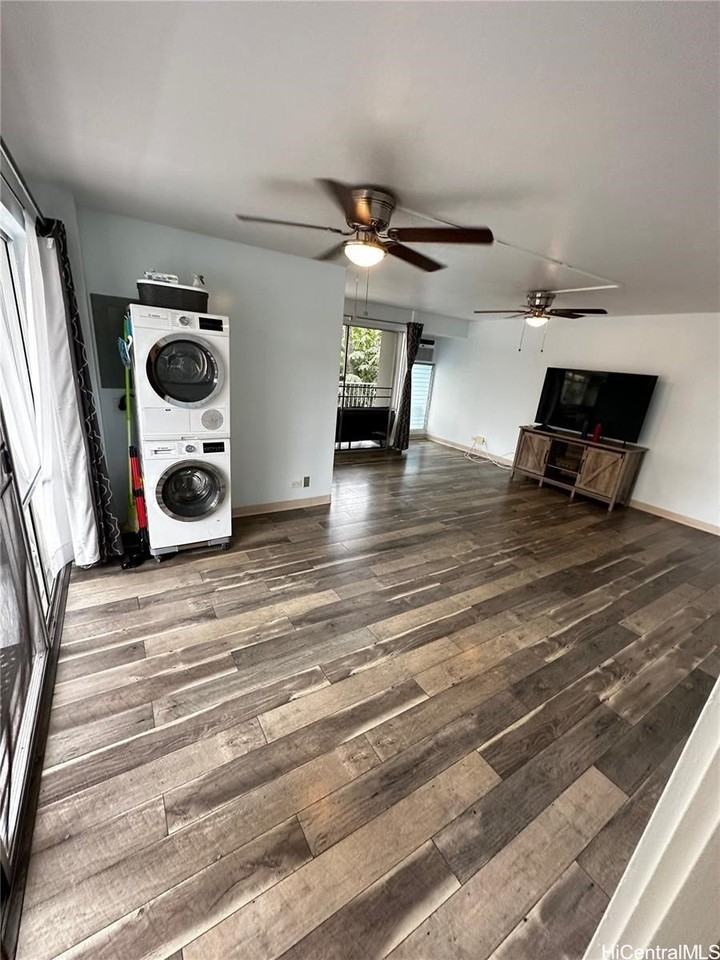 439 Keoniana St #305 - Photo 7 of 15