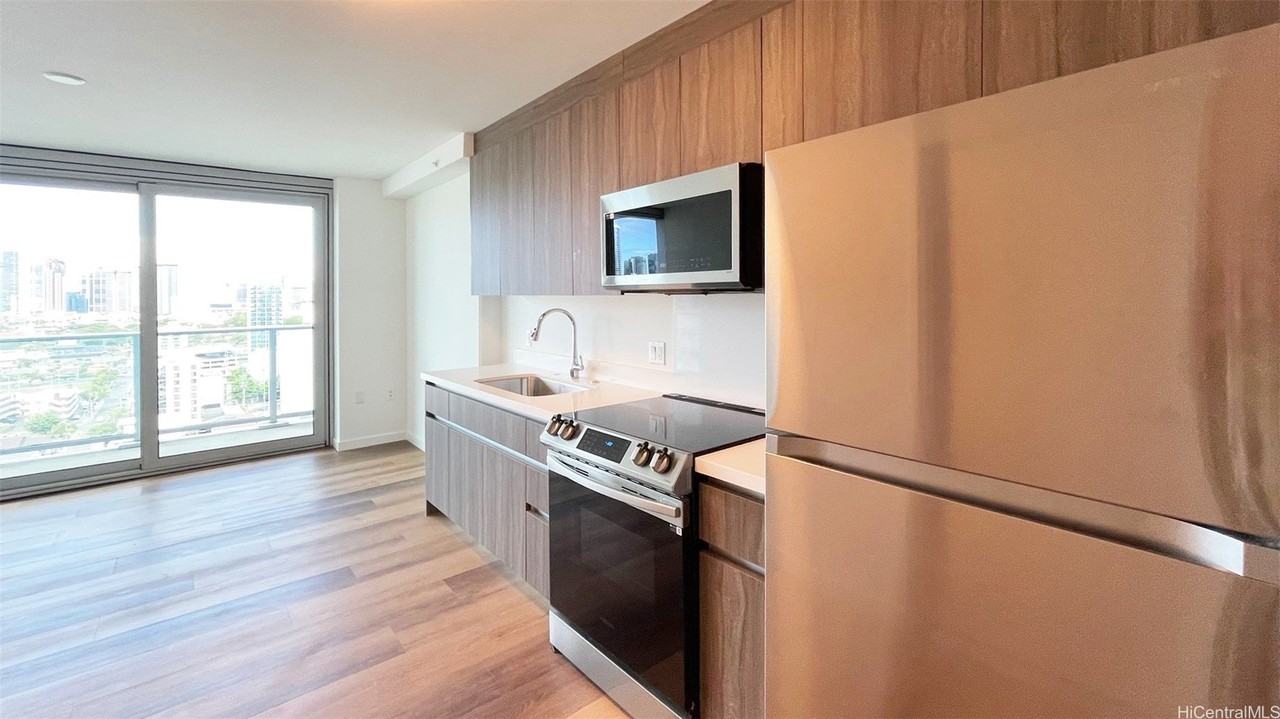 1515 Liona St #1708 - Photo 4 of 14