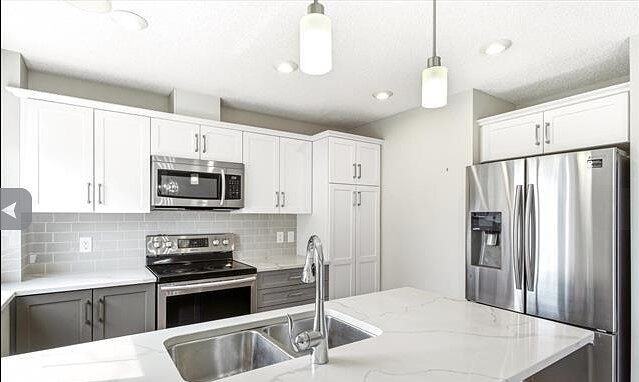 330 Bulyea Rd Nw - Photo 3 of 23
